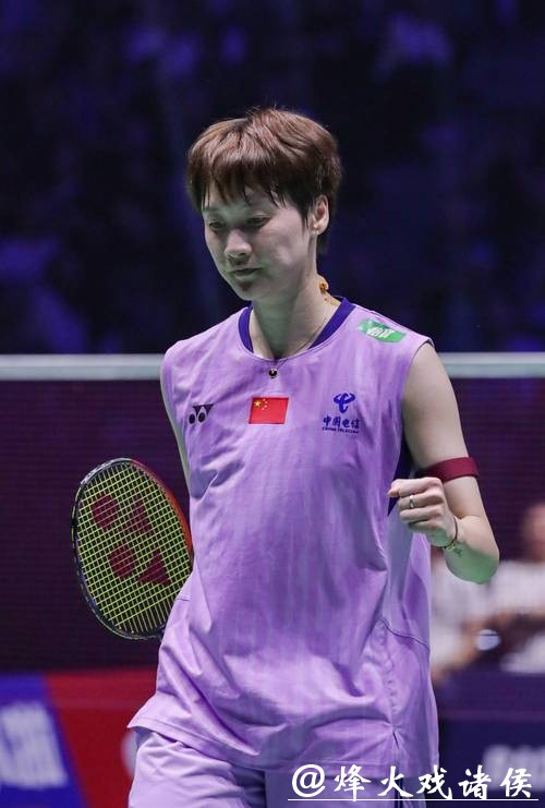 陈雨菲2-0横扫晋级 闯入羽毛球世锦赛女单8强