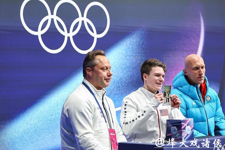 米兰冬奥|父母在空难中去世,美国花滑选手带着泛黄的全家福圆梦冬奥舞台 米兰冬奥|父母在空难中去世,美国花滑选手带着泛黄的全家福圆梦冬奥舞台