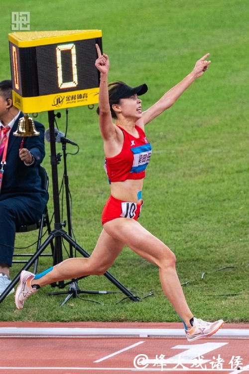 河南队选手梁田田十五运会女子10000米决赛夺金 河南队选手梁田田十五运会女子10000米决赛夺金