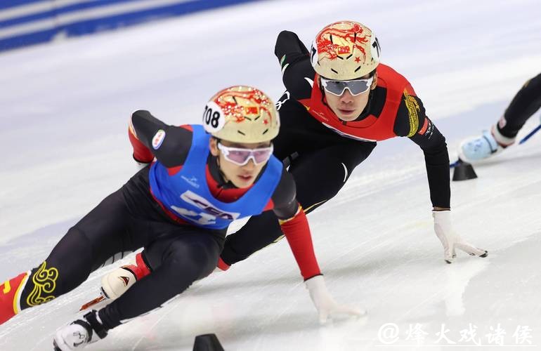 中国短道速滑队进行公开训练 正视挑战力争米兰创佳绩 中国短道速滑队进行公开训练 正视挑战力争米兰创佳绩