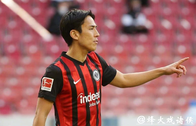 德甲补赛“日本德比” 36岁长谷部诚平车范根纪录 德甲补赛“日本德比” 36岁长谷部诚平车范根纪录